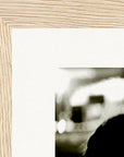 Cuba Girl Framed print 13x18 cm / 5x7″ Wood frame corner detail