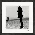 The Space We Share, kunstfotografi af ClaraXenia. Indrammet plakat 40x40 cm / 16x16″ sort ramme