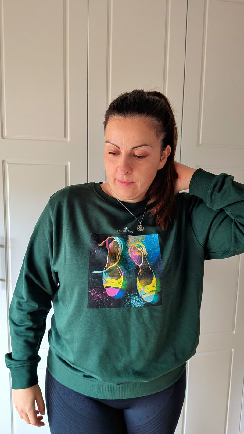 Lenimaral  wearing Adventurous