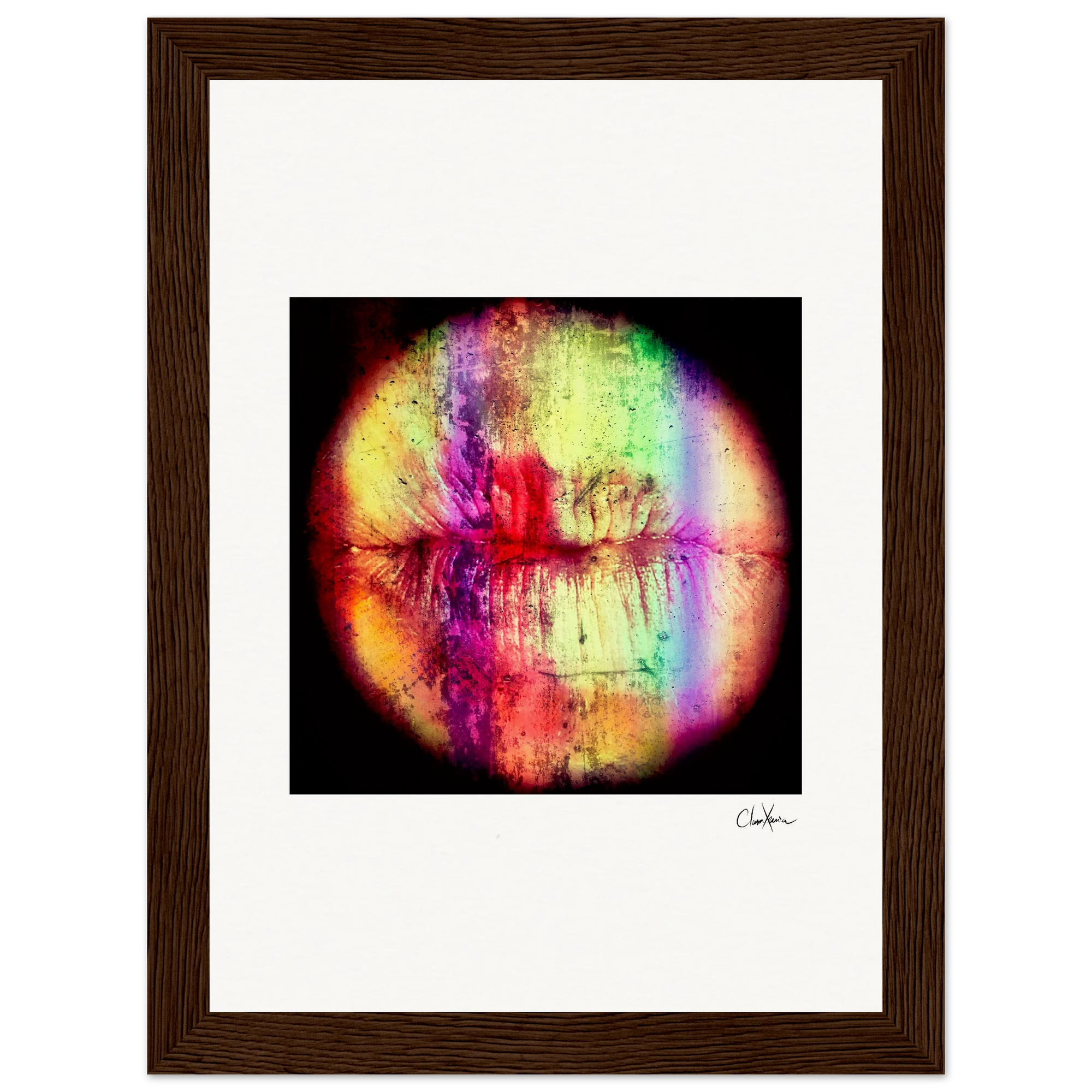 Chromatic Kiss Framed print 13x18 cm / 5x7″ Dark wood frame 37