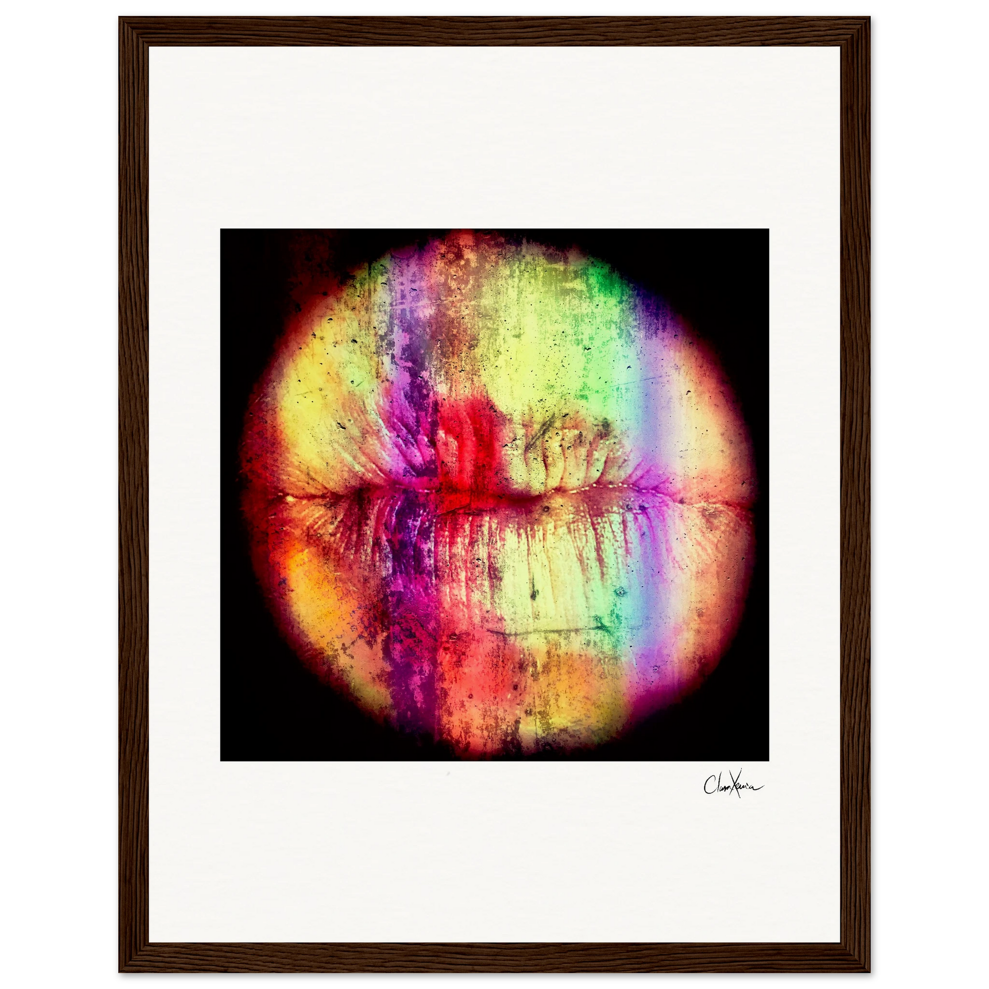 Chromatic Kiss Framed print 27x35 cm / 11x14″ Dark wood frame 43