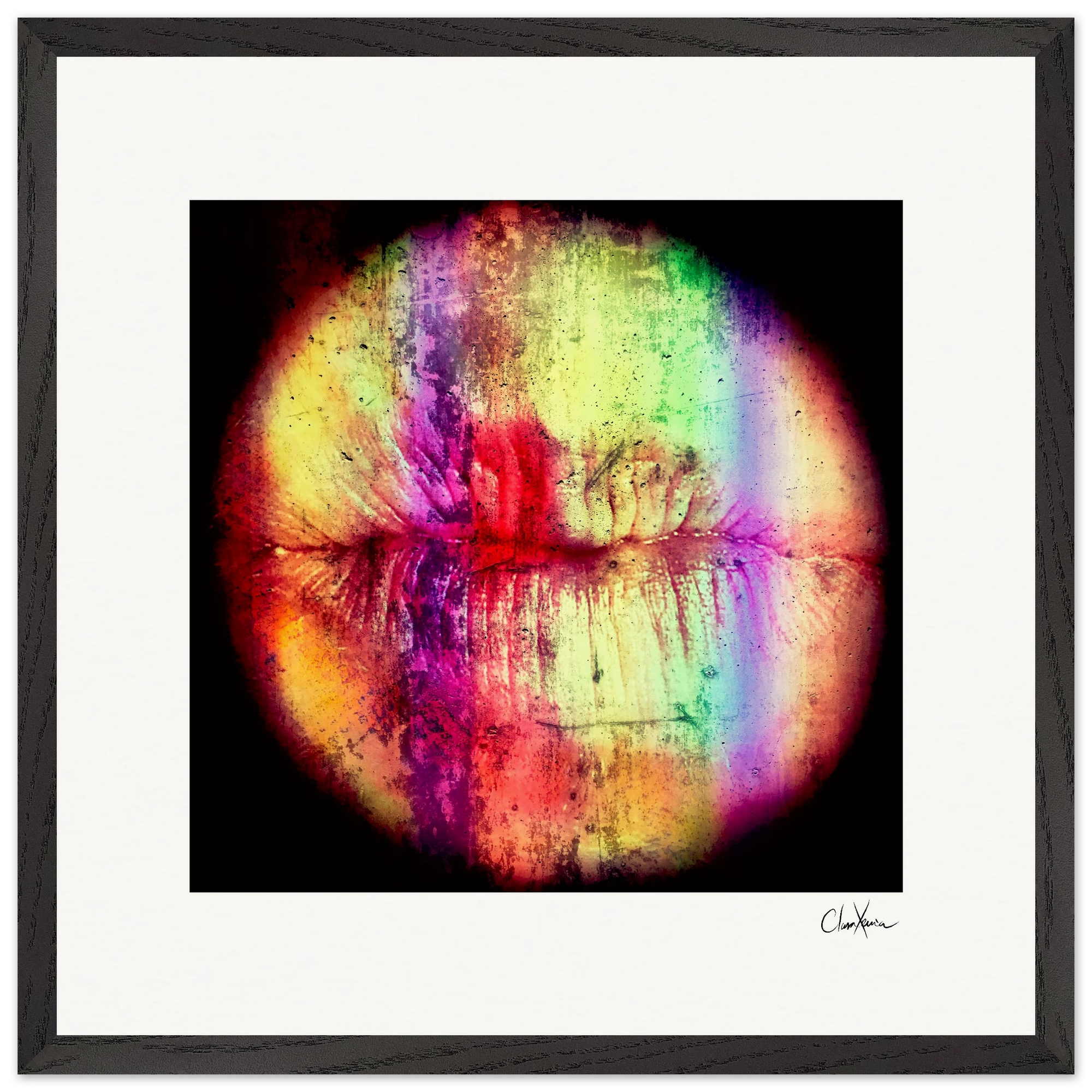 Chromatic Kiss Framed print 50x50 cm / 20x20″ Black frame 44