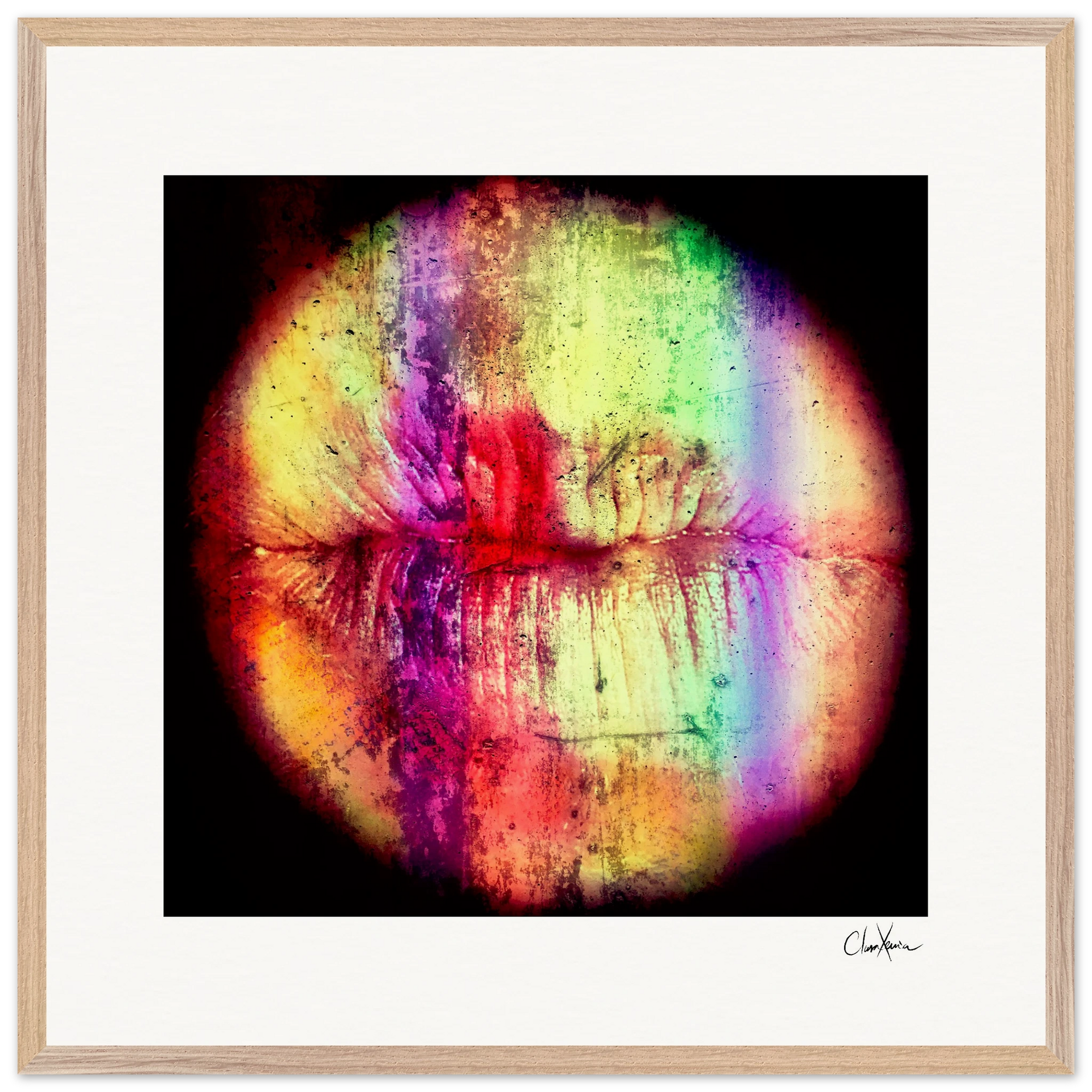 Chromatic Kiss Framed print 70x70 cm / 28x28″ Wood frame 22