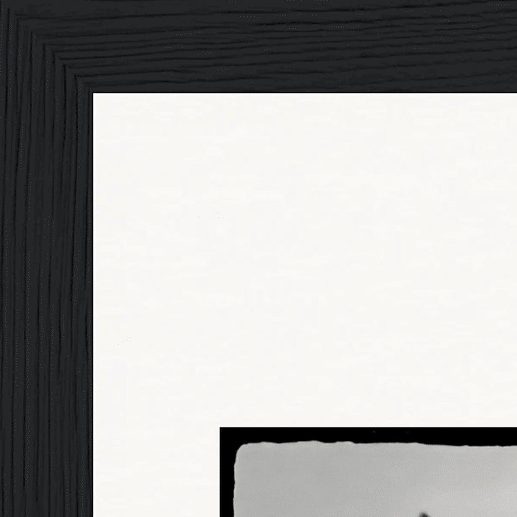 Circle of Life Framed print 13x18 cm / 5x7″ Black frame corner detail