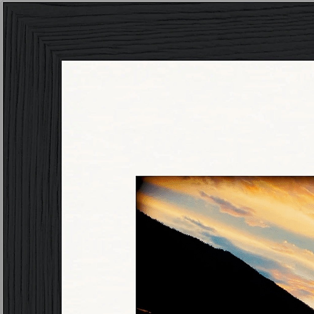 Cosmic Reflections Framed print 13x18 cm / 5x7″ Black frame corner detail