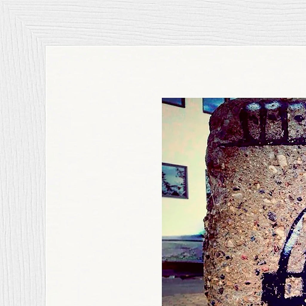 Wash It Framed print 13x18 cm / 5x7″ White frame corner detail
