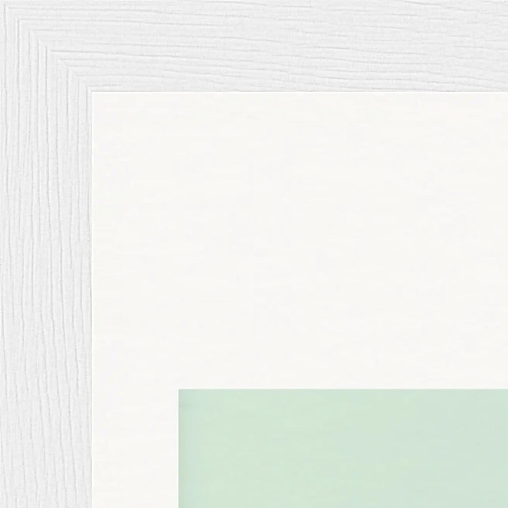 Lacey Leg Framed print 13x18 cm / 5x7″ White frame corner detail