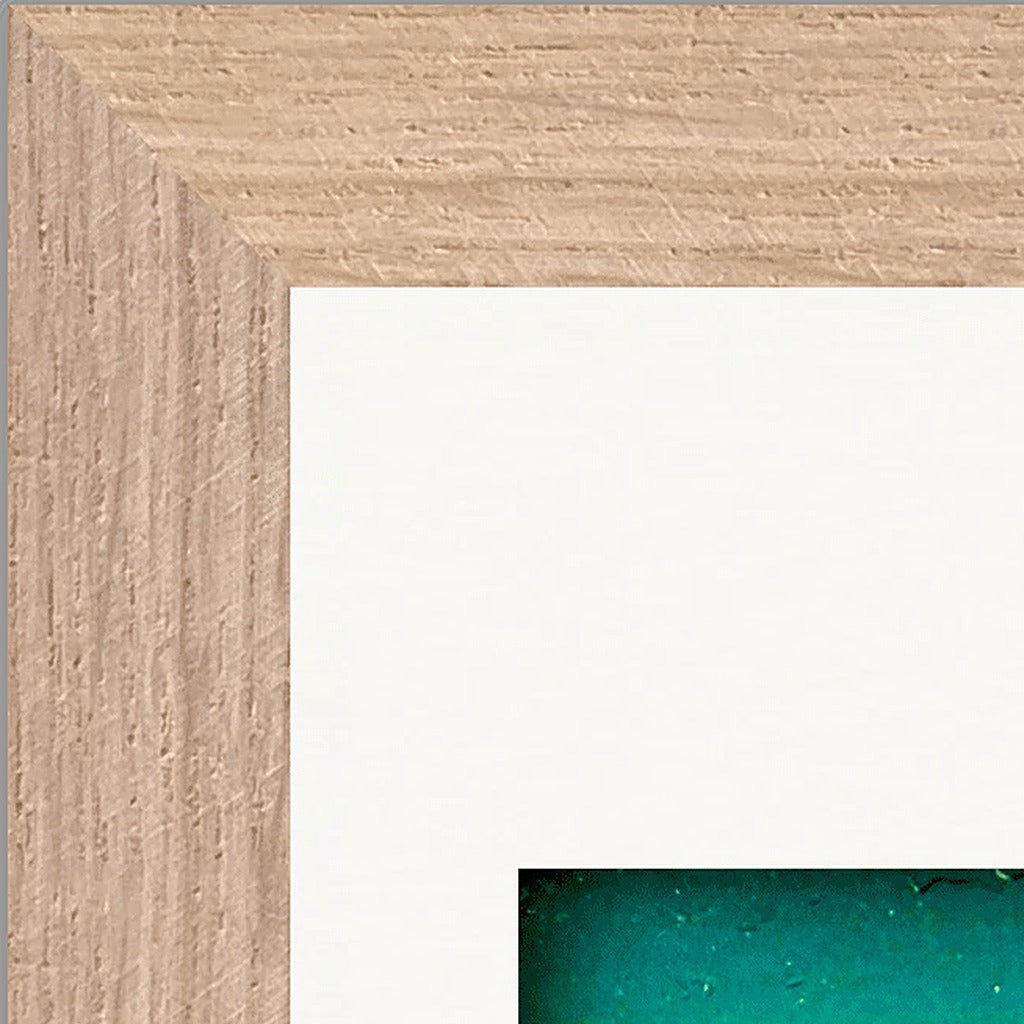 Underwater Flight Framed print 13x18 cm / 5x7″ Wood frame corner detail