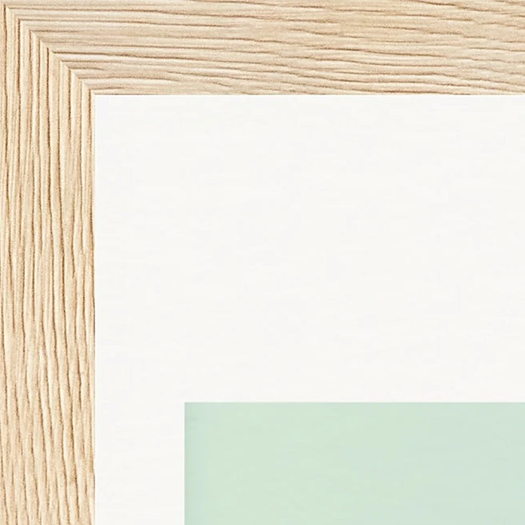 Lacey Leg Framed print 13x18 cm / 5x7″ Wood frame corner detail