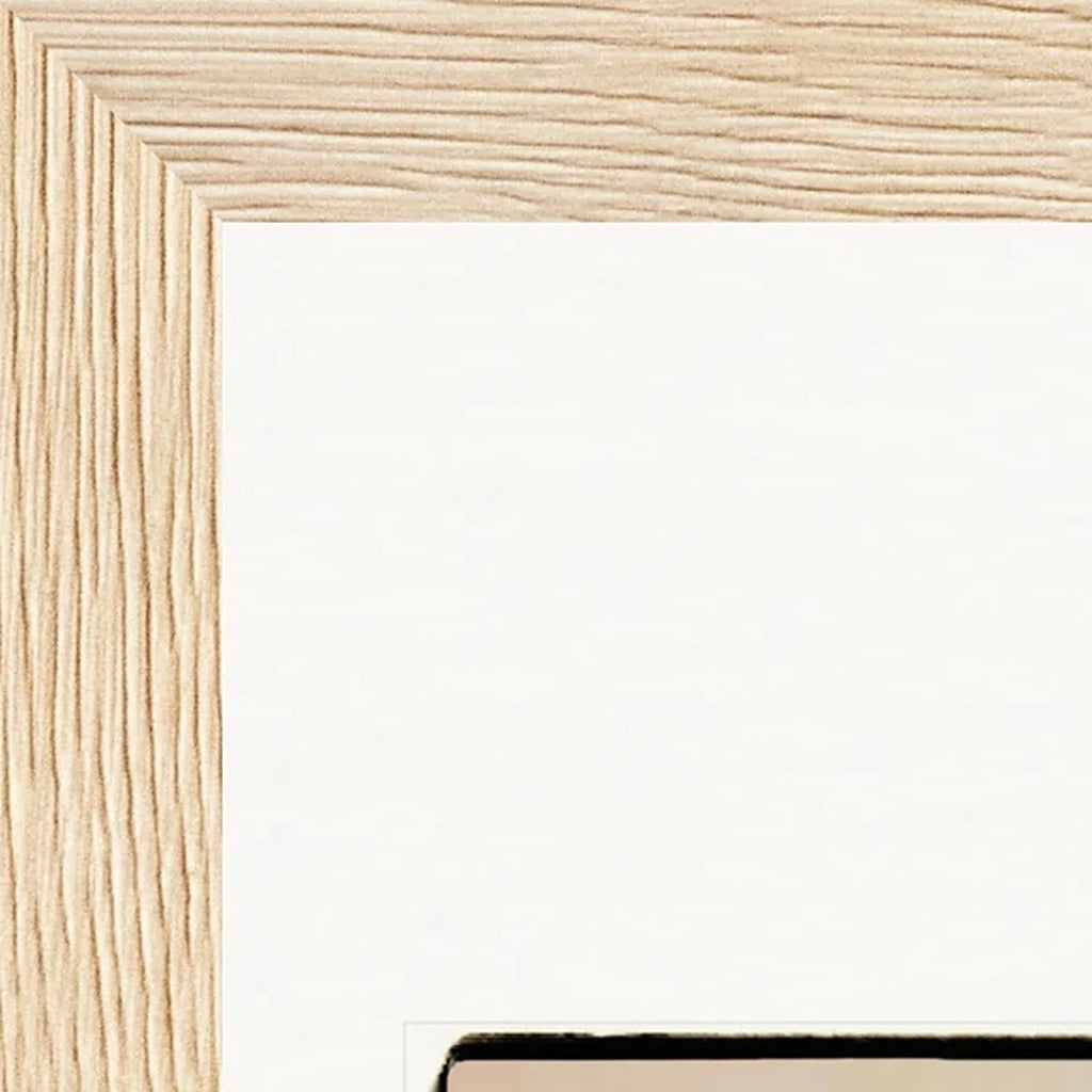 Hat On Framed print 13x18 cm / 5x7″ Wood frame corner detail