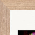 Chromatic Kiss Framed print 13x18 cm / 5x7″ Wood frame corner detail