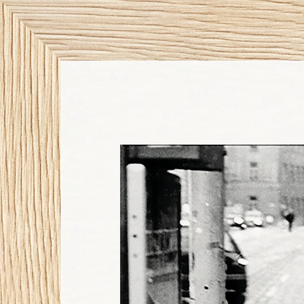 Old Star Framed print 13x18 cm / 5x7″ Wood frame corner detail