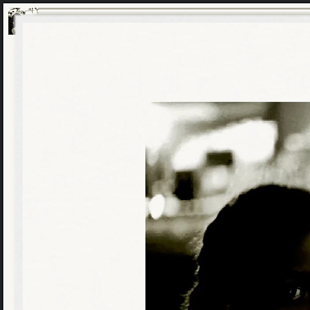 Cuba Girl Framed print 15x20 cm / 6x8″ Black frame corner detail