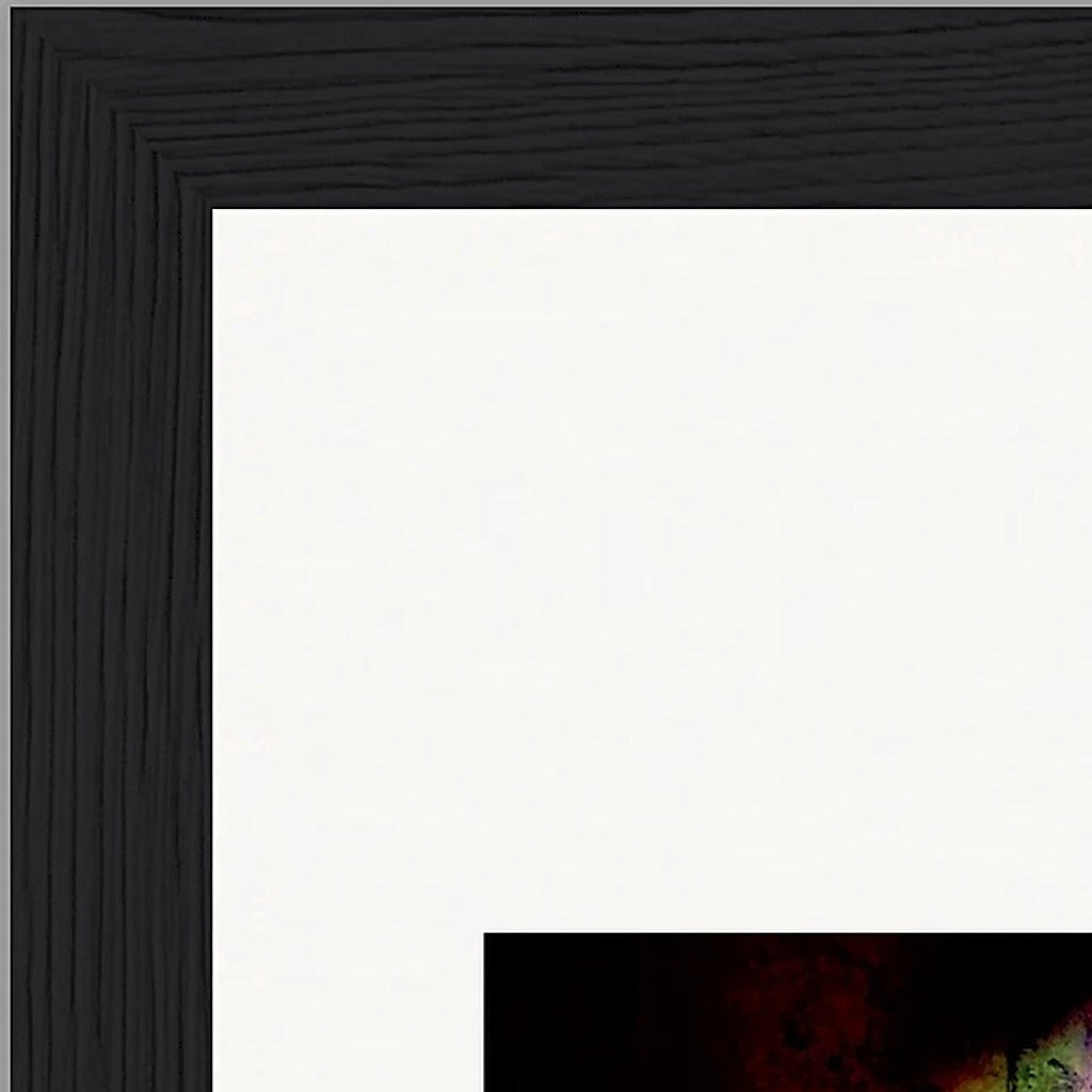 Chromatic Kiss Framed print 15x20 cm / 6x8″ Black frame corner detail
