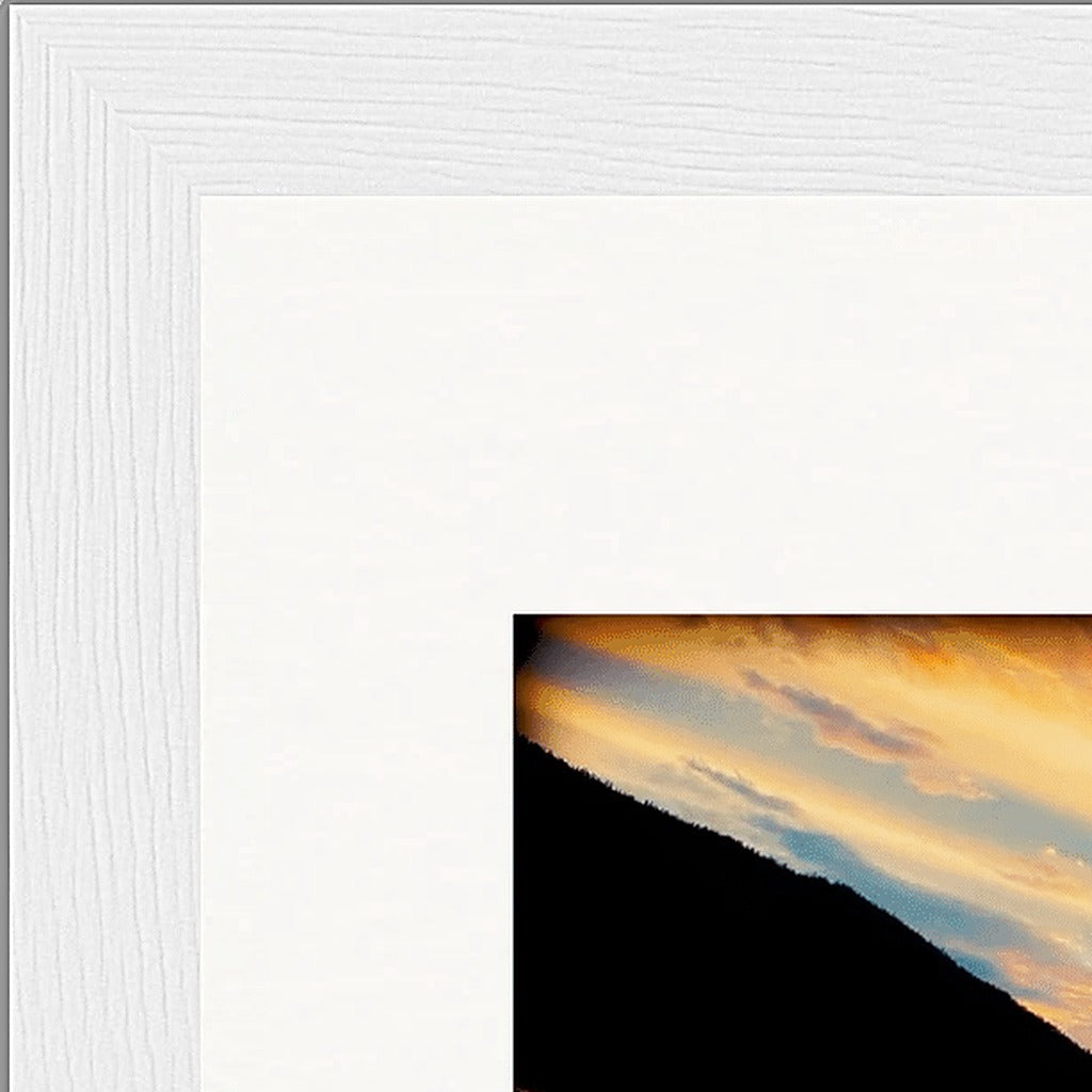 Cosmic Reflections Framed print 15x20 cm / 6x8″ White frame corner detail