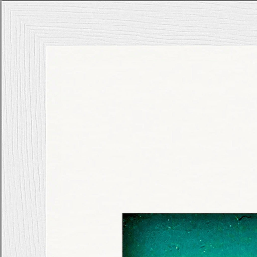 Underwater Flight Framed print 15x20 cm / 6x8″ White frame corner detail