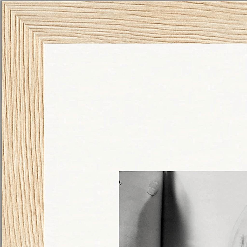 Synch'd Hands Framed print 15x20 cm / 6x8″ Wood frame corner detail