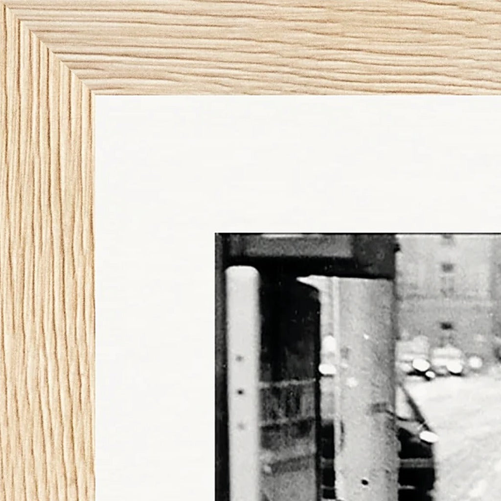 Old Star Framed print 15x20 cm / 6x8″ Wood frame corner detail