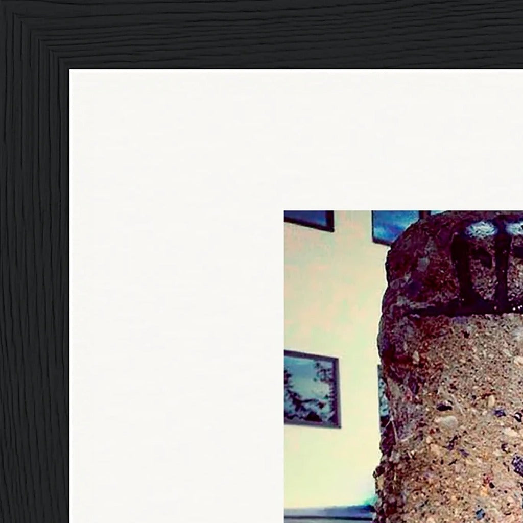 Wash It Framed print 20x25 cm / 8x10″ Black frame corner detail