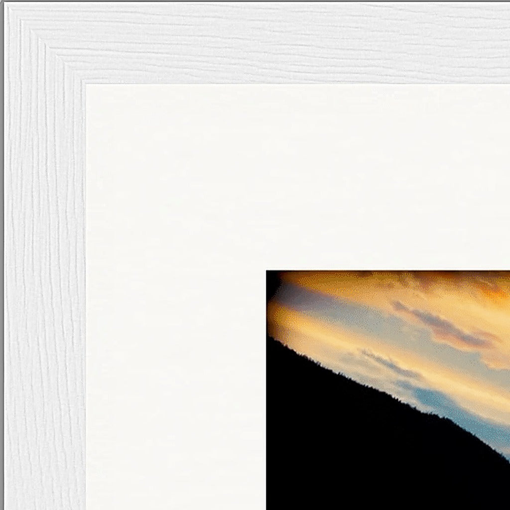 Cosmic Reflections Framed print 20x25 cm / 8x10″ White frame corner detail