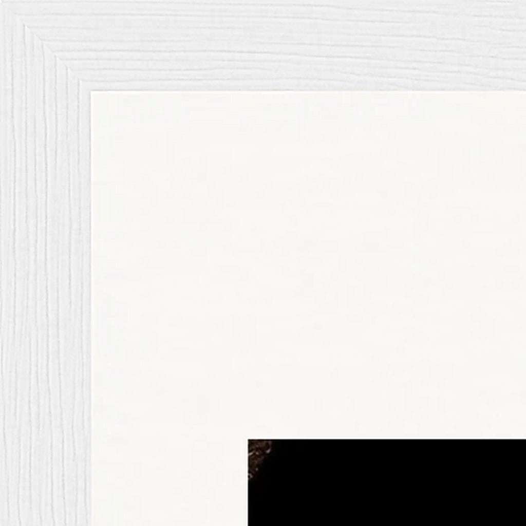 Face It Framed print 20x25 cm / 8x10″ White frame corner detail