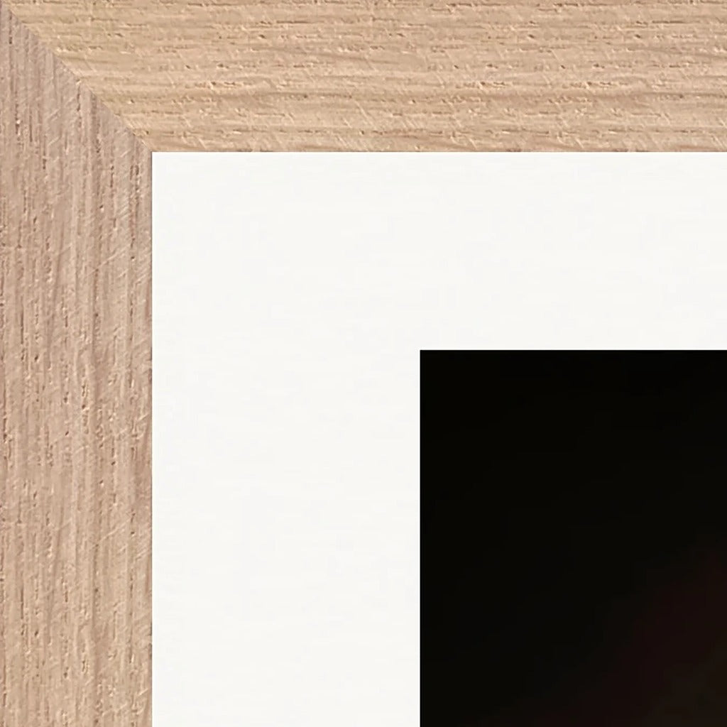 A Dreamer’s Strength Framed print 20x25 cm / 8x10″ Wood frame corner detail