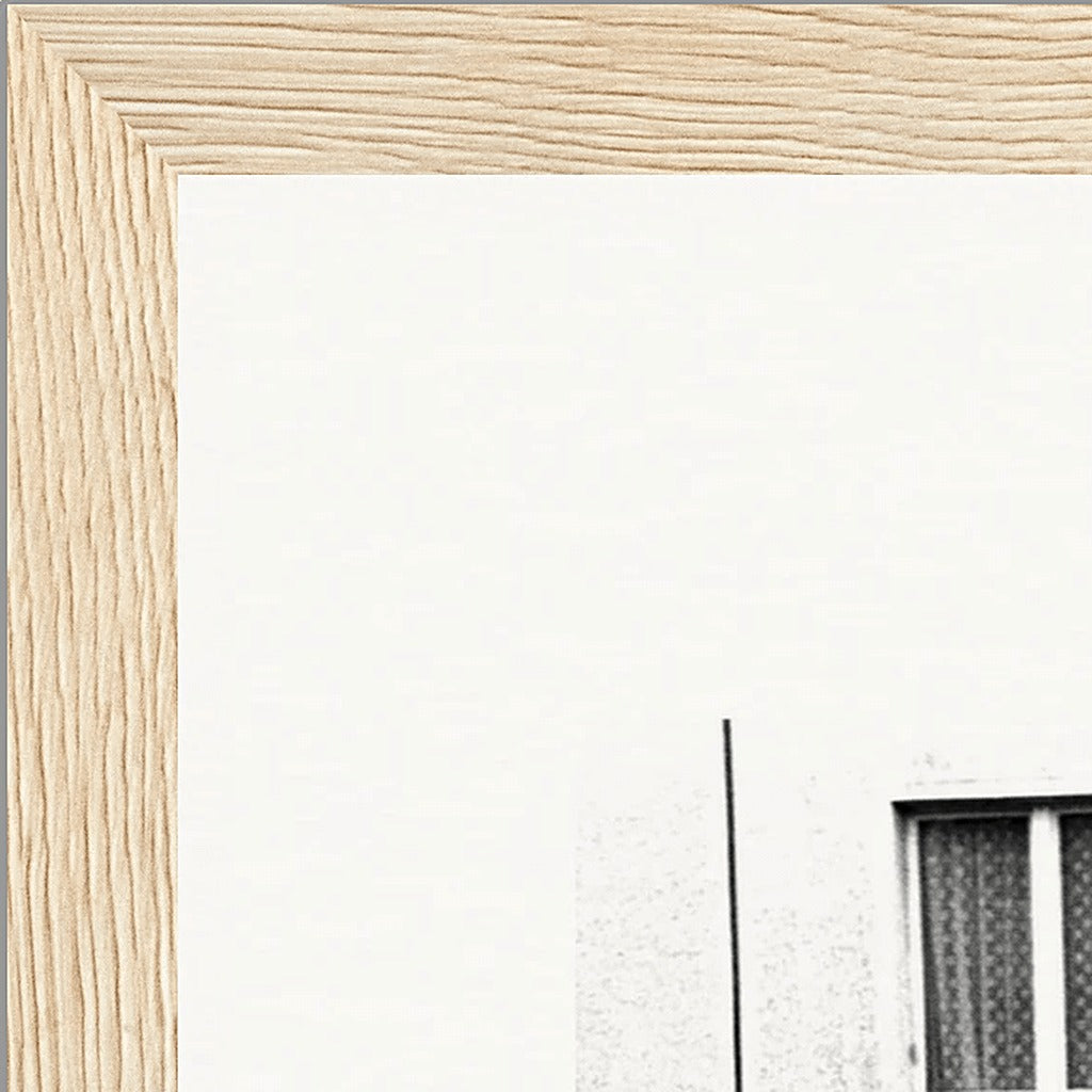 The Urban Matrix Framed print 20x25 cm / 8x10″ Wood frame corner detail