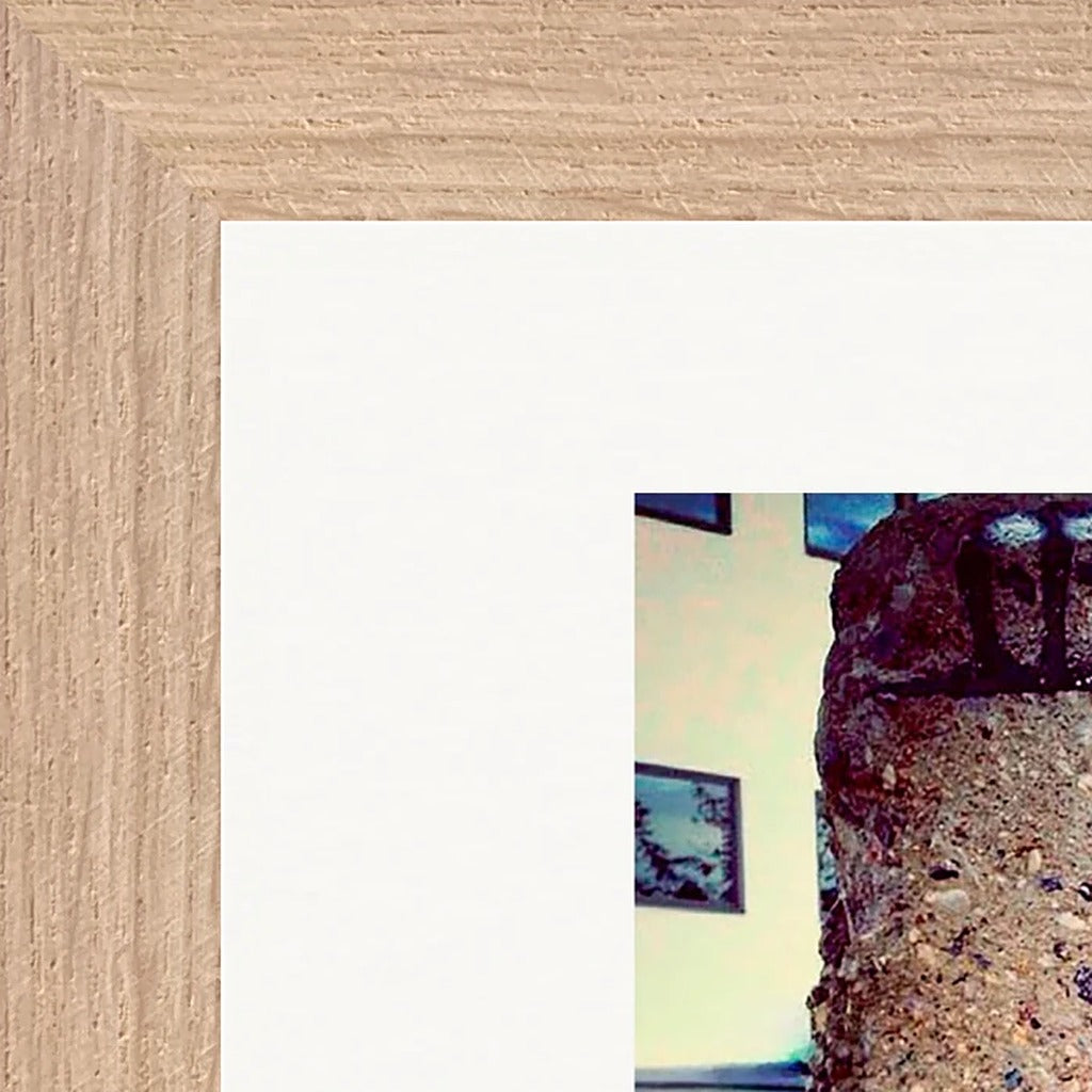 Wash It Framed print 20x25 cm / 8x10″ Wood frame corner detail