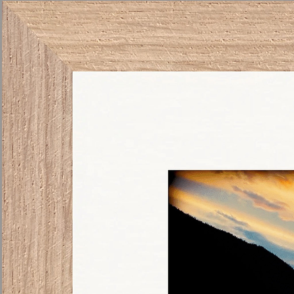 Cosmic Reflections Framed print 20x25 cm / 8x10″ Wood frame corner detail