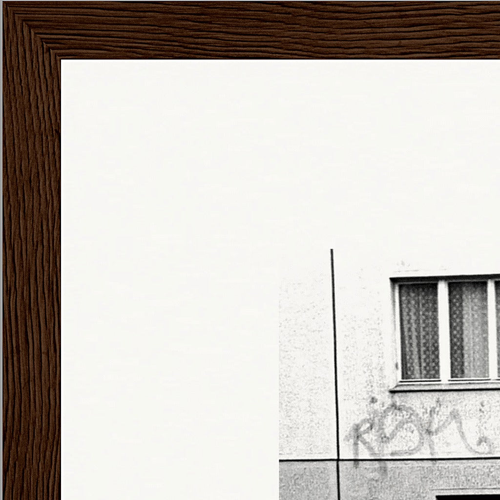 The Urban Matrix Framed print 21x29.7 cm / 8x12" Dark wood frame corner detail