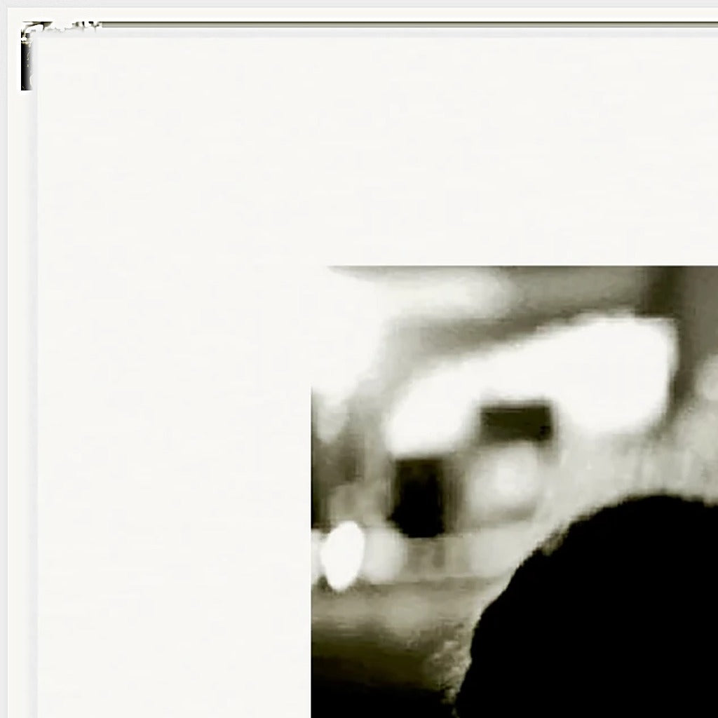 Cuba Girl Framed print 21x29.7 cm / 8x12" White frame corner detail