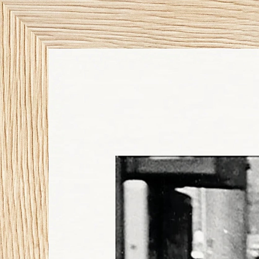 Old Star Framed print 21x29.7 cm / 8x12" Wood frame corner detail