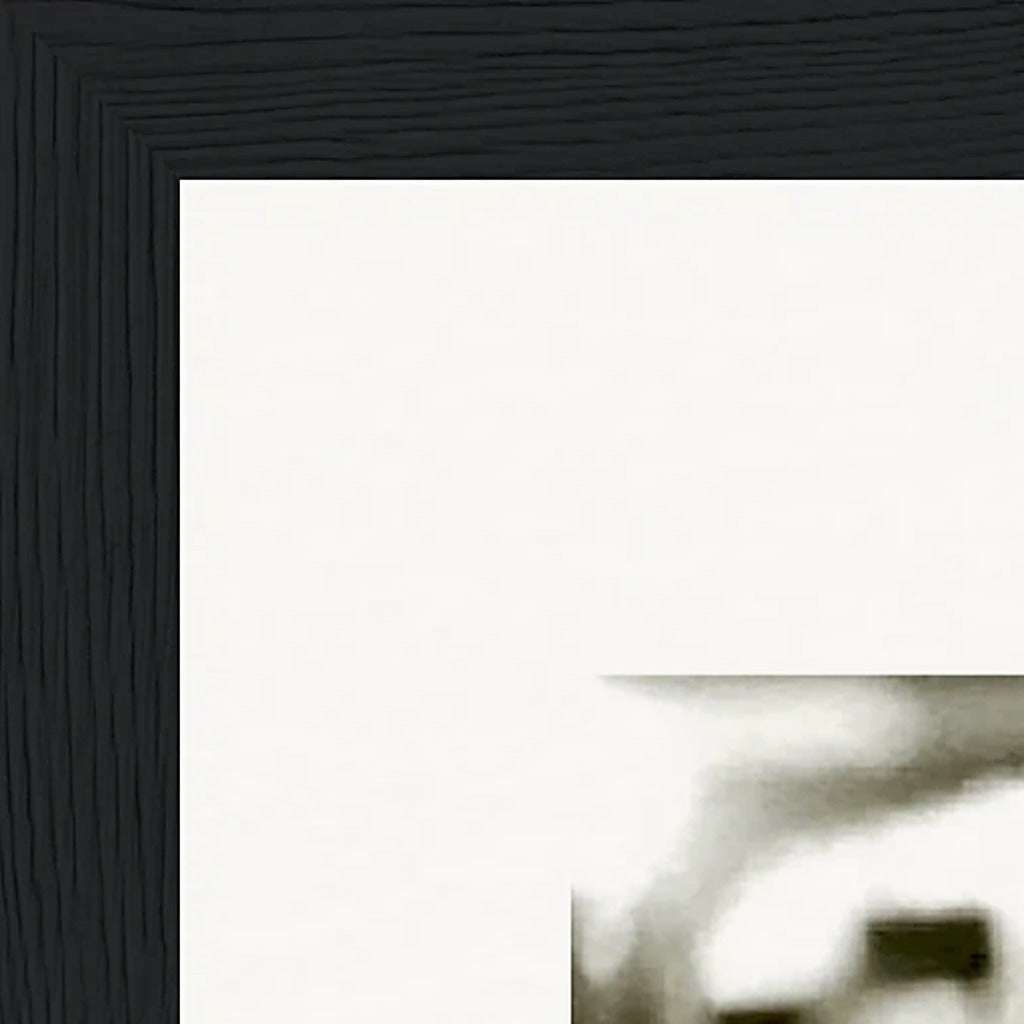 Cuba Girl Framed print 27x35 cm / 11x14″ Black frame corner detail