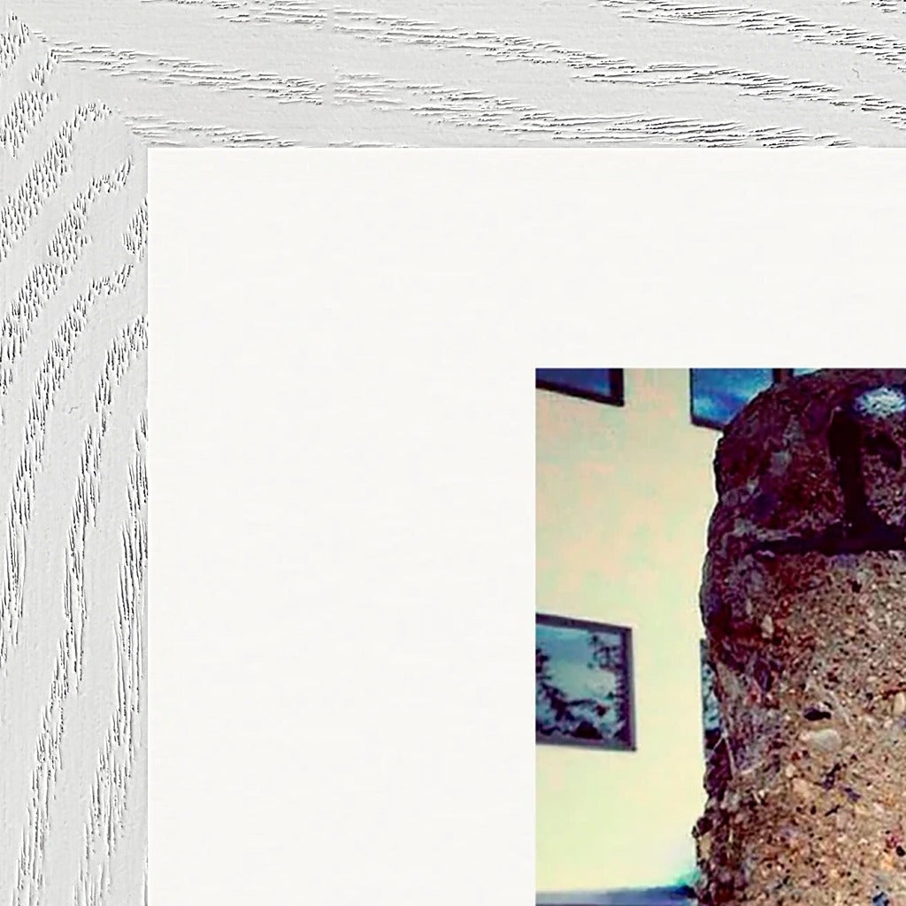 Wash It Framed print 27x35 cm / 11x14″ White frame corner detail