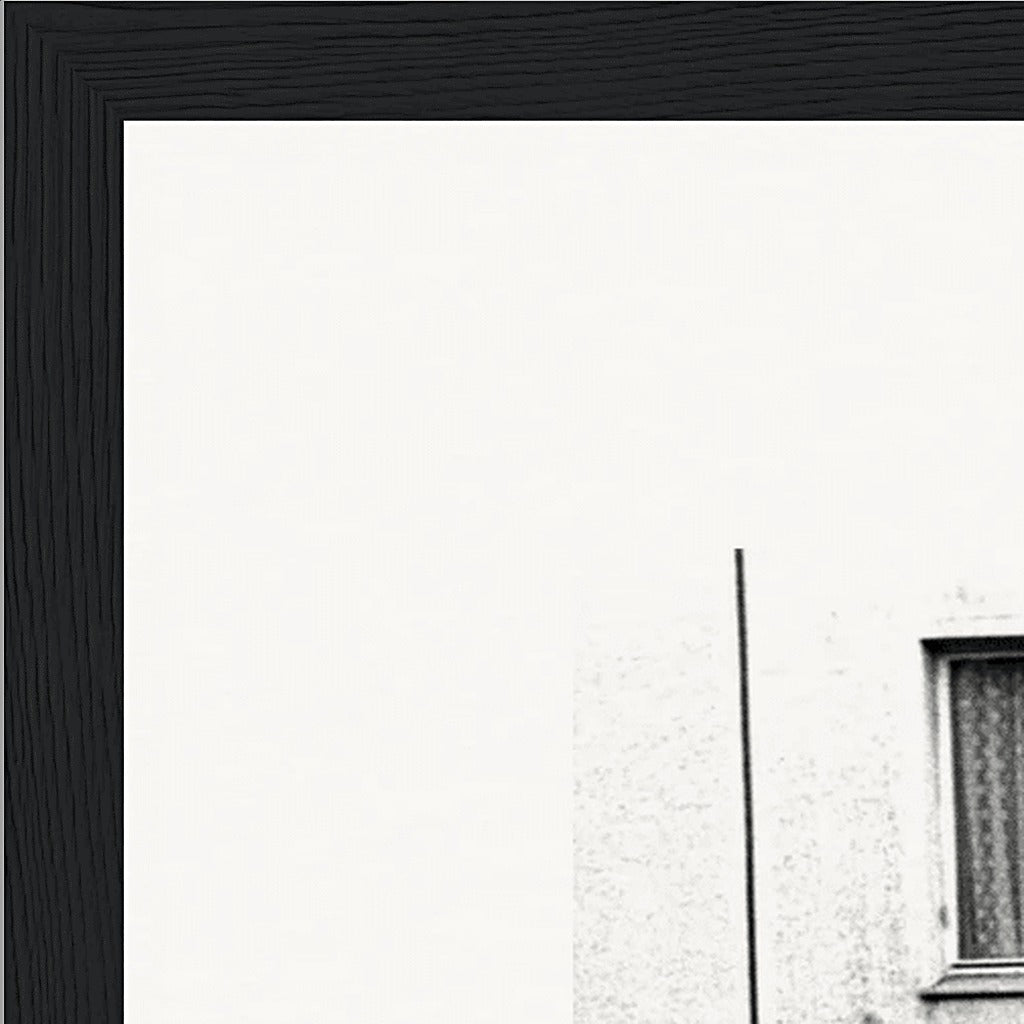 The Urban Matrix Framed print A3 (29.7 x 42  cm) Black frame corner detail