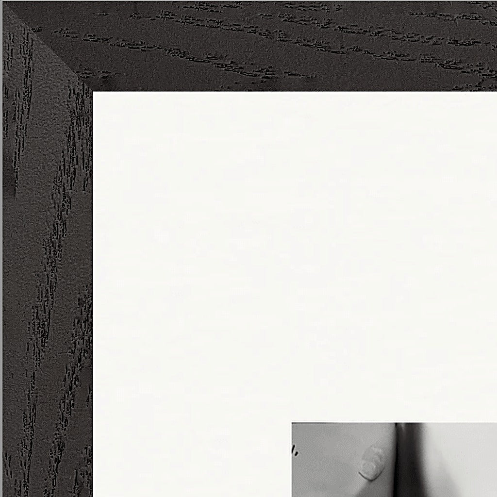 Synch'd Hands Framed print 30x40 cm / 12x16″ Black frame corner detail