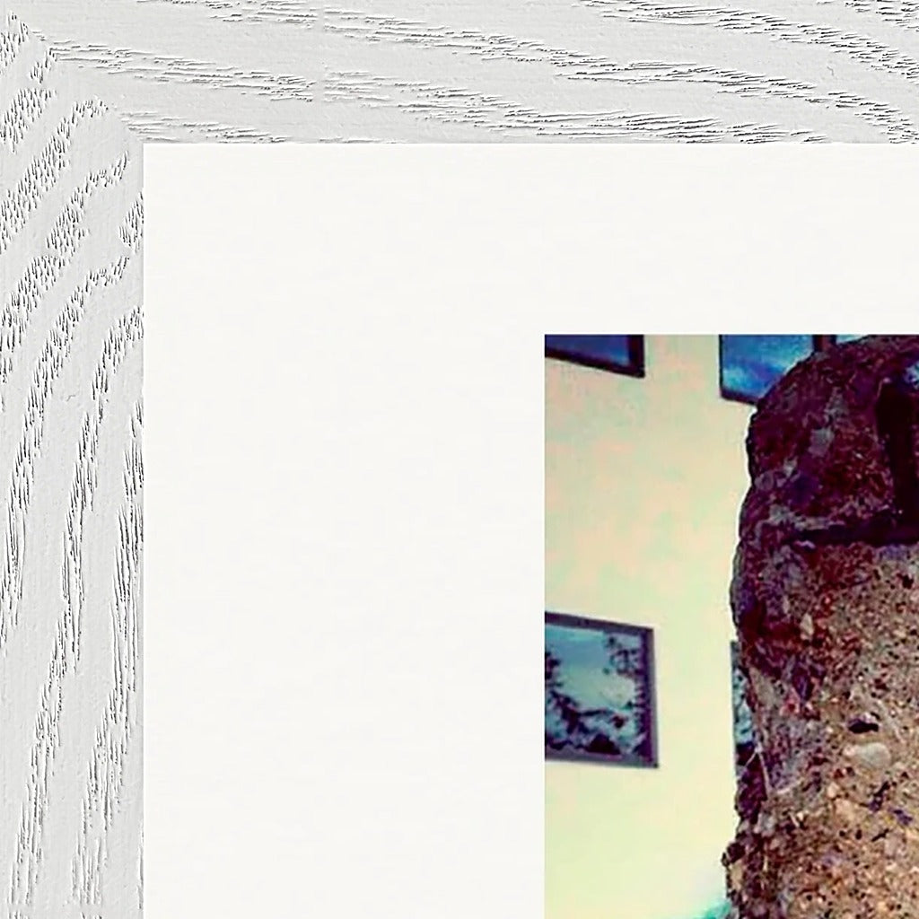 Wash It Framed print 30x40 cm / 12x16″ White frame corner detail