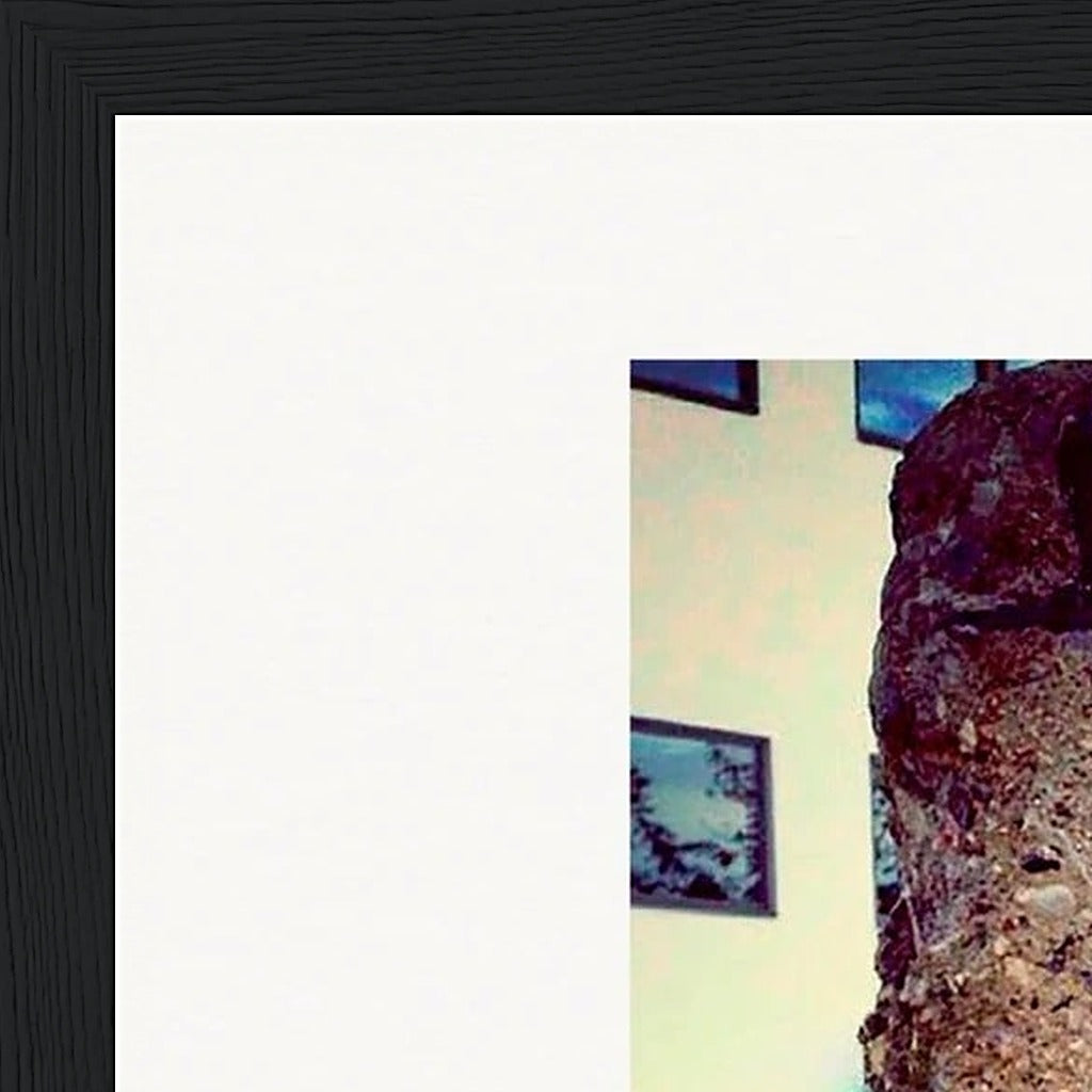 Wash It Framed print 30x45 cm / 12x18″ Black frame corner detail