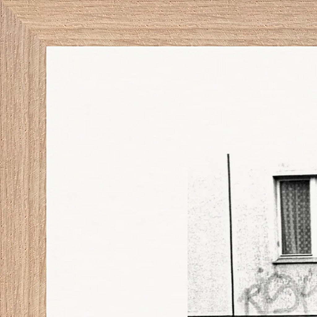 The Urban Matrix Framed print 30x45 cm / 12x18″ Wood frame corner detail