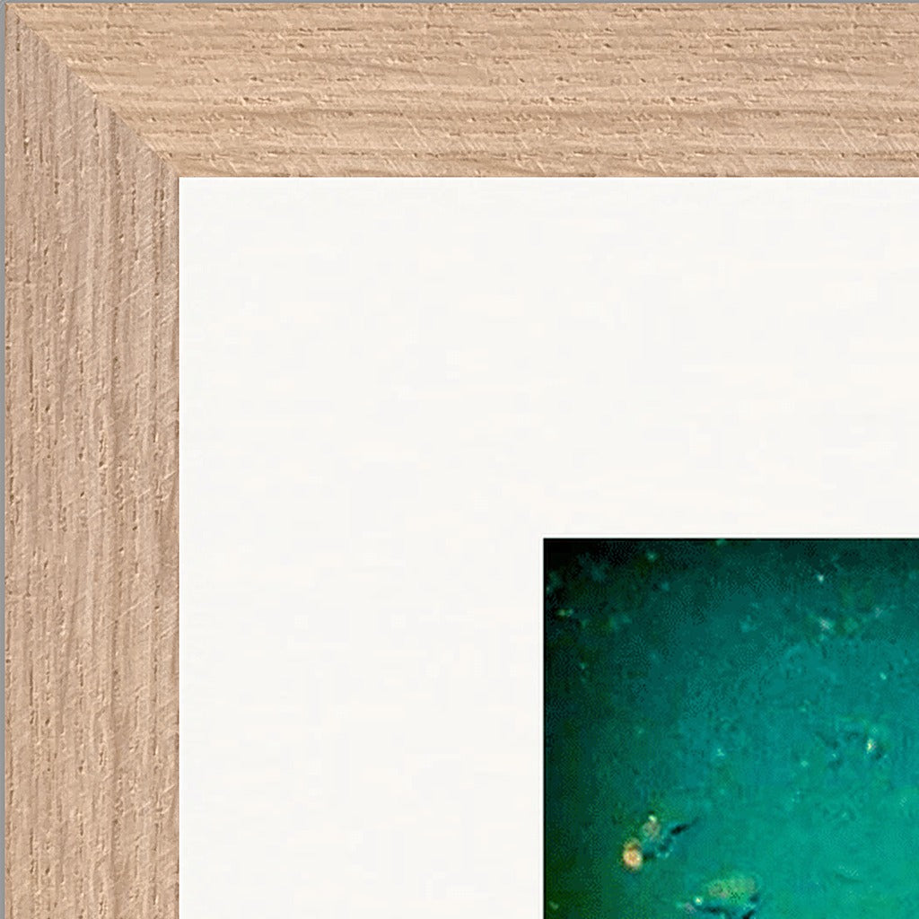 Underwater Flight Framed print 40x40 cm / 16x16″ Wood frame corner detail