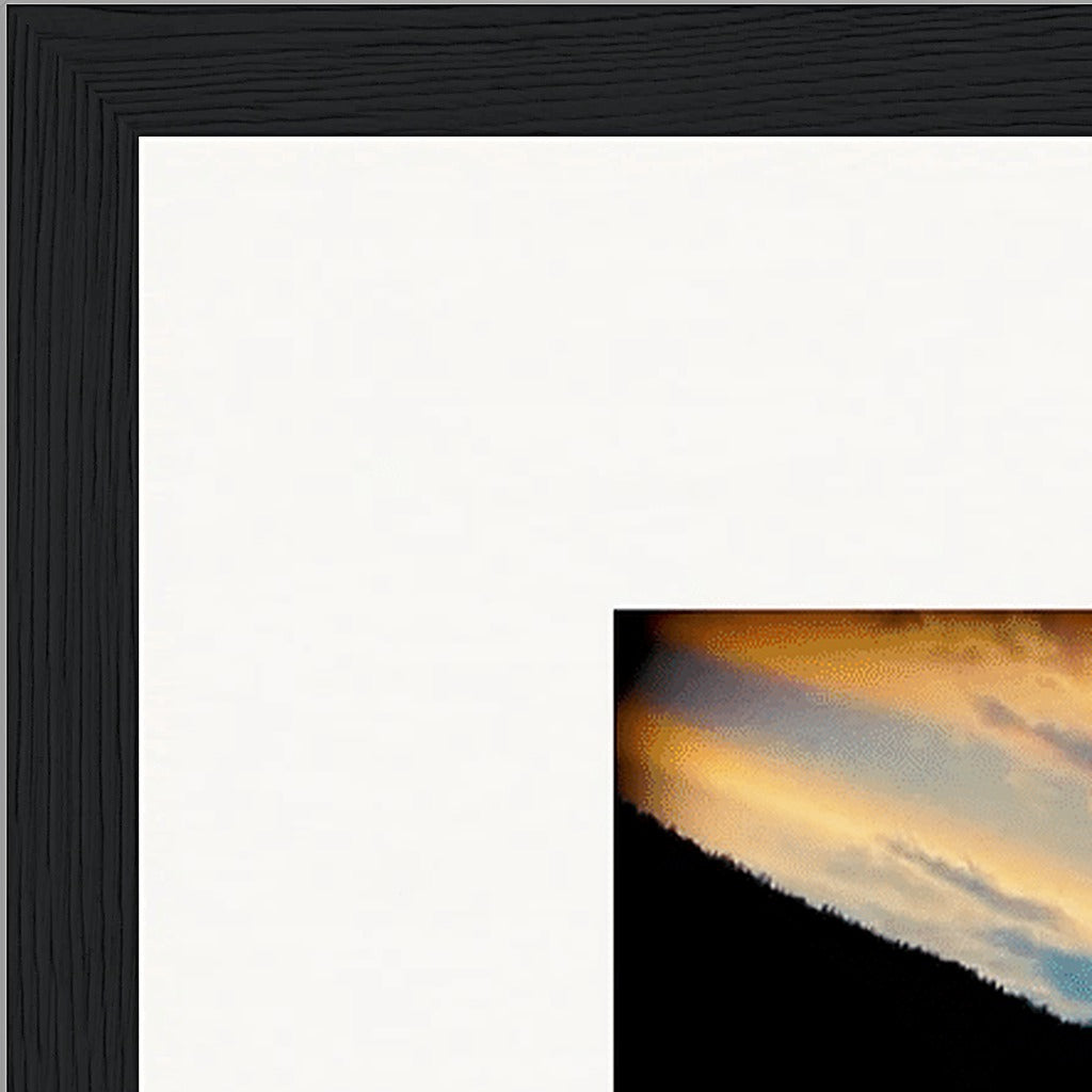 Cosmic Reflections Framed print 40x50 cm / 16x20″ Black frame corner detail