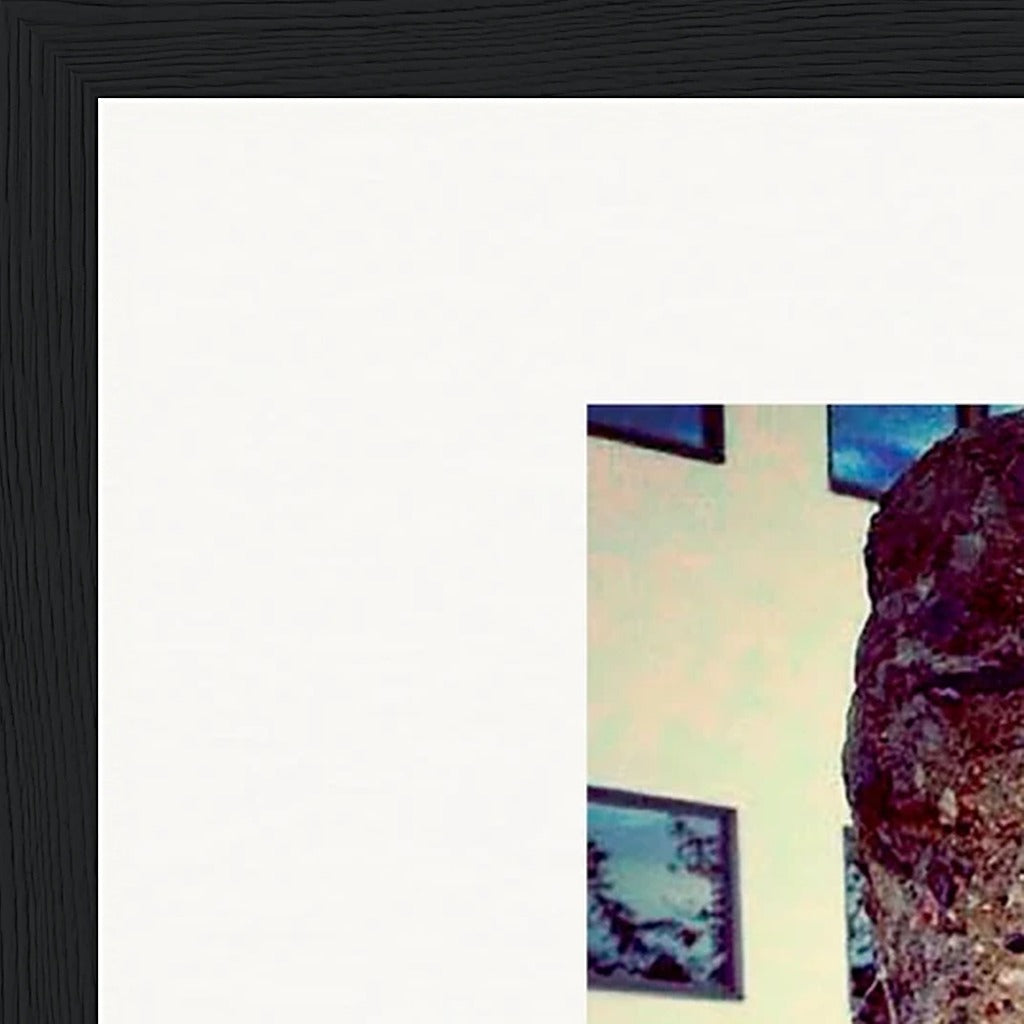 Wash It Framed print 40x50 cm / 16x20″ Black frame corner detail