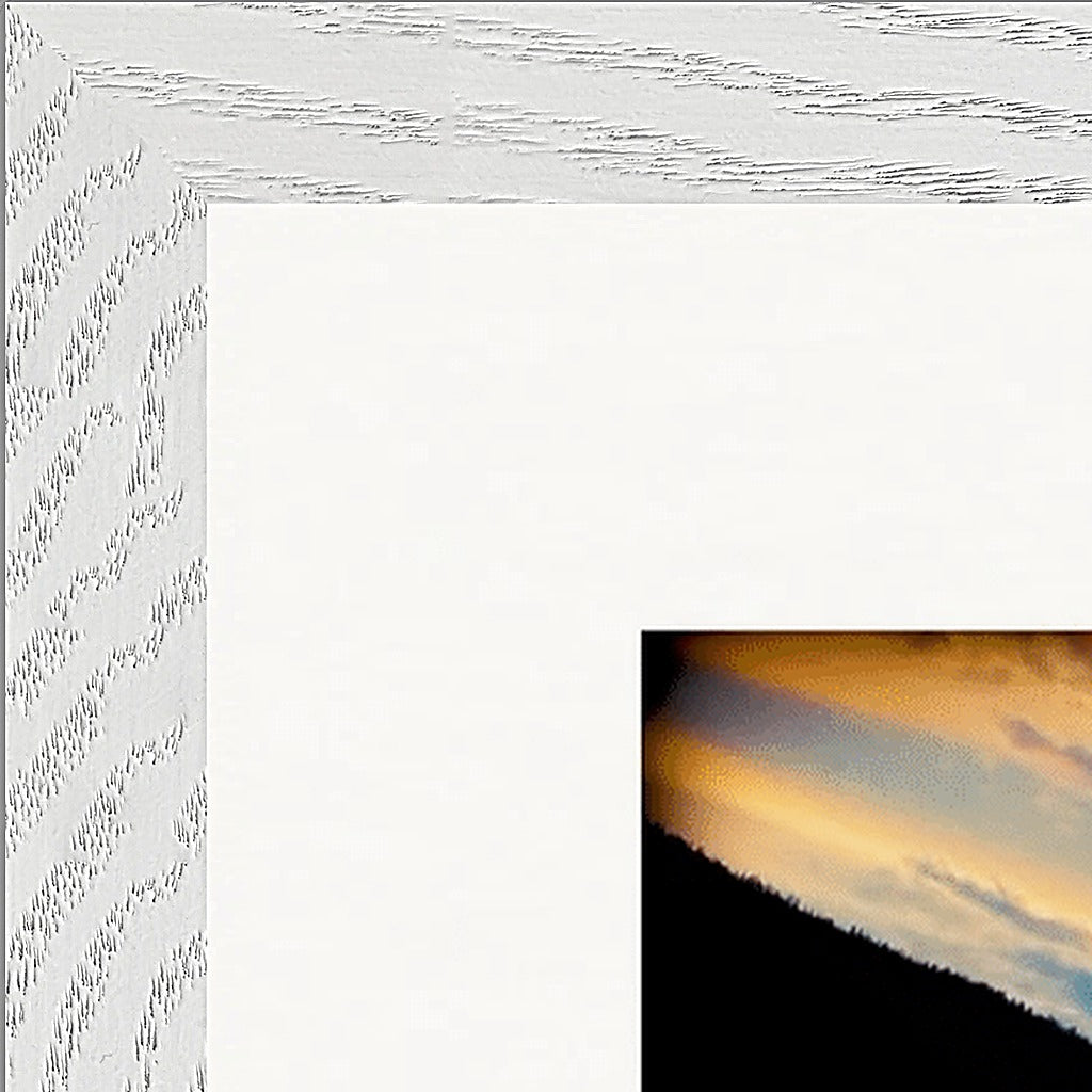 Cosmic Reflections Framed print 40x50 cm / 16x20″ White frame corner detail