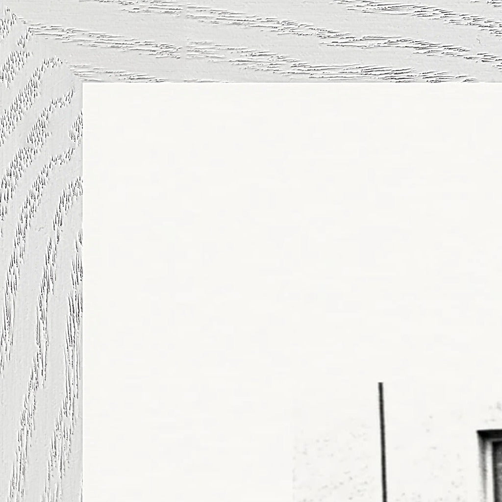 The Urban Matrix Framed print 40x50 cm / 16x20″ White frame corner detail