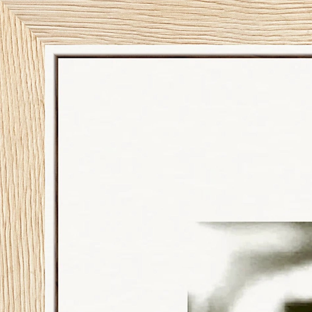 Cuba Girl Framed print 40x50 cm / 16x20″ Wood frame corner detail