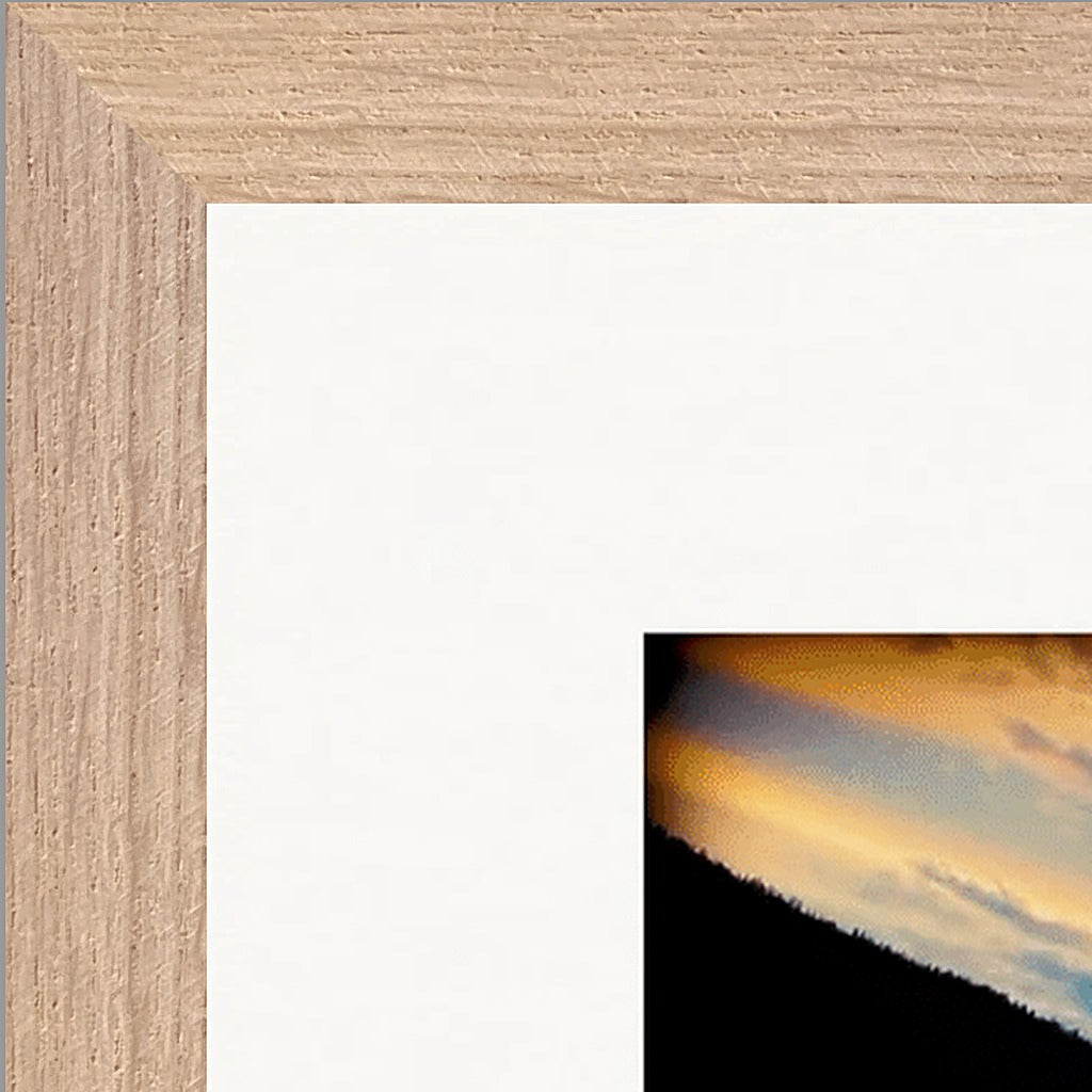 Cosmic Reflections Framed print 40x50 cm / 16x20″ Wood frame corner detail