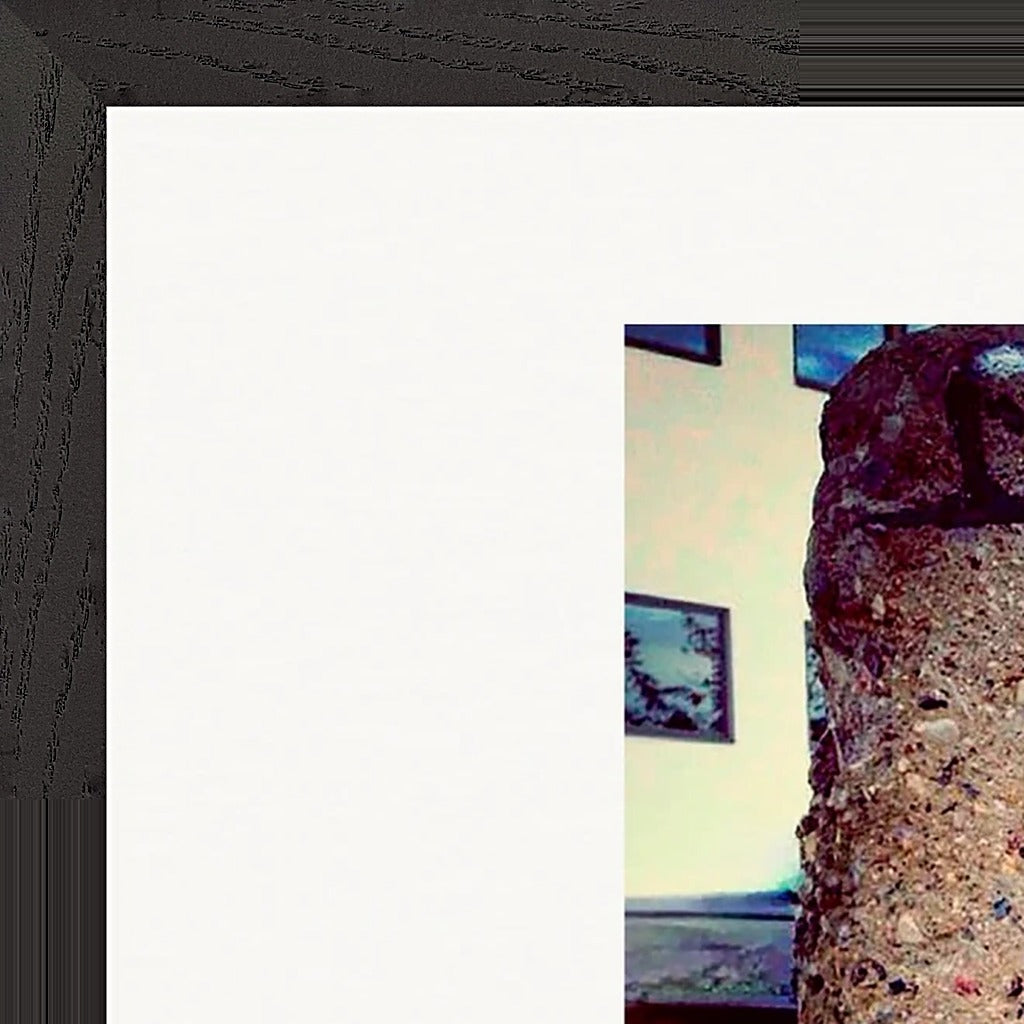 Wash It Framed print A2 (42 x 59.4  cm) Black frame corner detail