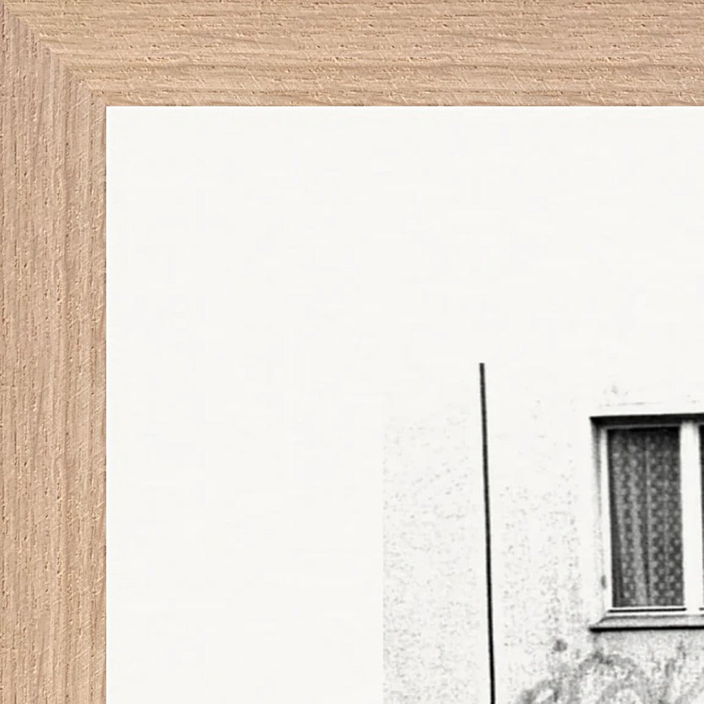 The Urban Matrix Framed print A2 (42 x 59.4  cm) Wood frame corner detail