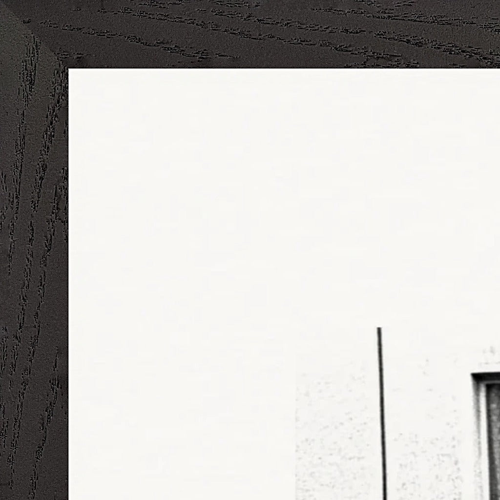 The Urban Matrix Framed print 45x60 cm / 18x24″ Black frame corner detail