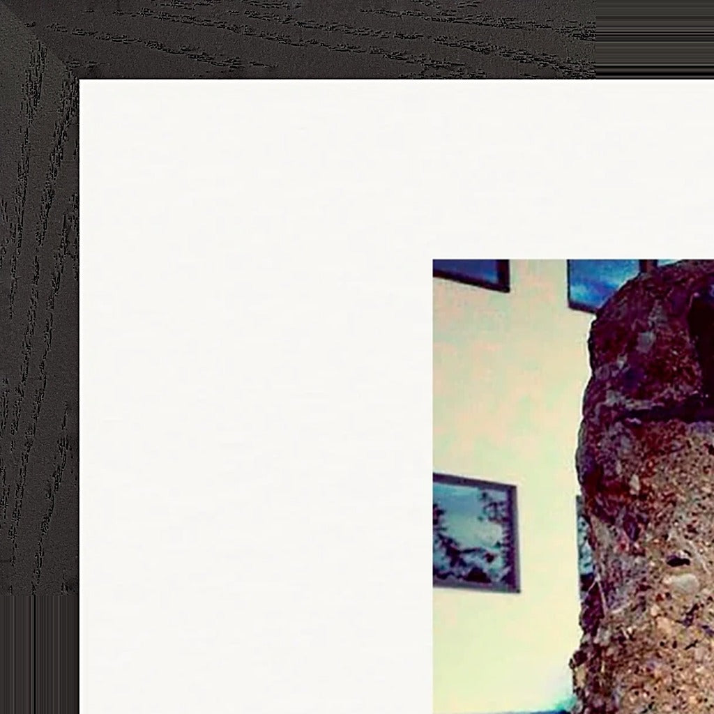 Wash It Framed print 45x60 cm / 18x24″ Black frame corner detail